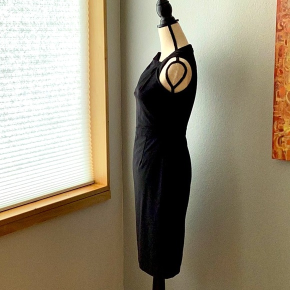 Banana Republic Sleeveless Black Dress - Picture 3 of 8